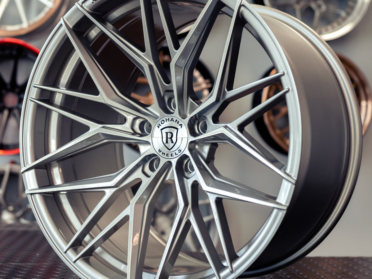 Challenger Charger - RFX17 Wheels - Gloss Black - Titanium - Bronze